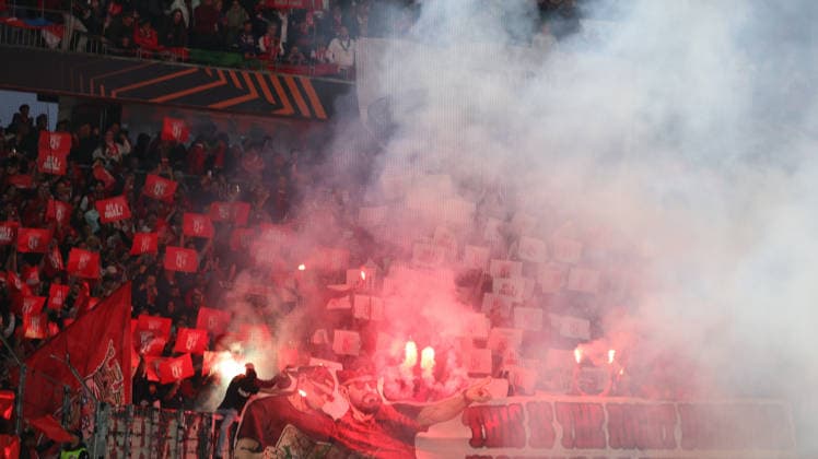 07.05.2026, xrekx, Fussball UEFA Europa League, SC Freiburg - Sporting Braga v.l. Braga Fans ,Stimmung, Schals, Ultras, Zuschauer, Besucher, Choreo, Choreografie, atmosphere, scarves, spectators, visitors Pyro (DFL DFB REGULATIONS PROHIBIT ANY USE OF PHOTOGRAPHS as IMAGE SEQUENCES and or QUASI-VIDEO) Freiburg