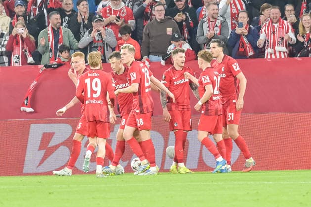 Jubel nach dem Tor zum 3:0 durch Lukas Kuebler (SC Freiburg, 17) GER, SC Freiburg - Sporting Braga, Fussball, Europa League, Halbfinale, Saison 2025 2026, 07.05.2026 GER, SC Freiburg - Sporting Braga, Fussball, Europa League, Halbfinale, Saison 2025 2026, 07.05.2026 Freiburg Copyright: xEibner-Pressefoto ThomasxHessx EP_THS