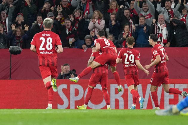 Lukas Kübler Lukas Kuebler (SC Freiburg, 17), Maximilian Eggestein (SC Freiburg, 08) Torjubel, Emotionen, Torschuss, Abschluss, Torerfolg, Tor, Treffer , Deutschland, Fussball, UEFA Europa League, Halbfinale, Rückspiel, 2025 2026, SC Freiburg vs. SC Braga, 07.05.2026, Europa-Park Stadion, Freiburg Freiburg Europa-Park Stadion Baden-Württemberg Deutschland Copyright: xArnexAmbergx