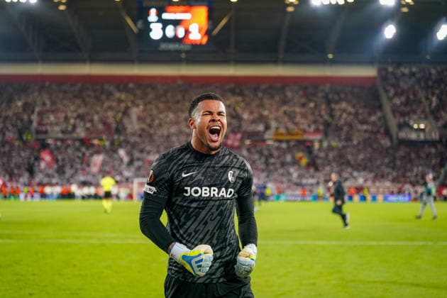 Deutschland: Fussball Europa League 2025 - 2026, Halbfinale - SC Freiburg vs Sporting Braga - Europa Park Stadion (Freiburg): Noah Atubolu (SC Freiburg, 01) Freude, Emotionen, Jubel, Mimik, Gesichtsausdruck, Emotion, Geste, Gestik, Emotion, Finale, Sieg Copyright: xJOERANxSTEINSIEKx