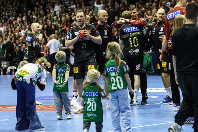 v.l. Albin Lagergren (SC Magdeburg,21), Tim Hornke (SC Magdeburg,17), Gisli Kristjansson (SC Magdeburg,10), Torwart Sergey Hernandez Ferrer (SC Magdeburg,1), Christian O Sullivan (SC Magdeburg,24) - Viertelfinale Handball Machineseeker Champions League Saison 2025-2026 SC Magdeburg vs. SC Pick Szeged in der GETEC Arena in Magdeburg - Aktion,Handball,Deutschland,07.05.2026