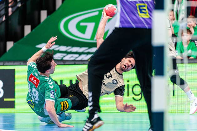 v.l. Jakub Sterba (GWD Minden, 19), Eloy Morante Maldonado (Bergischer HC, 33) im Zweikampf GER, GWD Minden vs. Bergischer HC, Handball, 1. Bundesliga, 31. Spieltag, Spielzeit 2025 2026, 08.05.2026 GER, GWD Minden vs. Bergischer HC, Handball, 1. Bundesliga, 31. Spieltag, Spielzeit 2025 2026, 08.05.2026 Minden Copyright: xEibner-Pressefoto JanxRollingerx EP_JSK