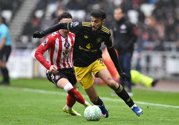 Chemsdine Talbi of Sunderland and Noussair Mazraoui of Manchester United, ManU Sunderland v Manchester United, Premier League, Football, Stadium of Light, Sunderland , UK - 09 May 2026Sunderland Stadium of Light United Kingdom EDITORIAL USE ONLY No use with unauthorised audio, video, data, fixture lists, club league logos or live services. Online in-match use limited to 120 images, no video emulation. No use in betting, games or single club league player publications. Copyright: xAnnaxGowthorpe Shutterstockx 16861687p