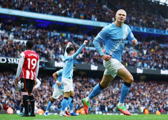 Erling Haaland of Manchester City celebrates scoring a goal to make it 2-0 Manchester City v Brentford, Premier League, Football, Etihad Stadium, Manchester , UK - 09 May 2026Manchester Etihad Stadium United Kingdom EDITORIAL USE ONLY No use with unauthorised audio, video, data, fixture lists, club league logos or live services. Online in-match use limited to 120 images, no video emulation. No use in betting, games or single club league player publications. Copyright: xMattxWest Shutterstockx 16861722ae