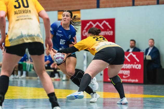 Rozemarijn Irma Genevieve Alderden (HC Roedertal, 30), Norma Goldmann (Bergischer HC, 15) und Bo Dekker (HC Roedertal, 22) im Kampf um den Ball Bergischer HC vs. HC Roedertal, Handball, 2.Handball-Bundesliga, 27.Spieltag, Saison 2025 26, 09.05.2026, Bergischer HC vs. HC Roedertal, Handball, 2.HBL, 27.Spieltag, Saison 2025 26, 09.05.2026 Solingen Copyright: xEibner-Pressefoto LukasxBaldygax EP_LBA
