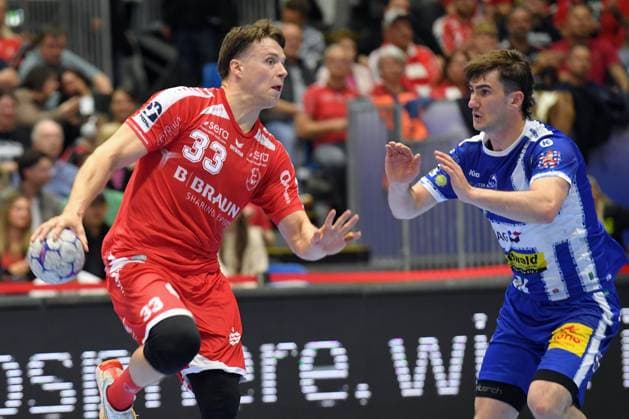 Aaron Mensing (MT Melsungen 33) (am Ball), Stephan Seitz (ThSV Eisenach 44) (R) , GER, MT Melsungen - ThSV Eisenach, Handball, 1. Bundesliga, 31. Spieltag, Saison 2025 2026, 09.05.2026, GER, MT Melsungen - ThSV Eisenach, Handball, 1. Bundesliga, 31. Spieltag, Saison 2025 2026, 09.05.2026 Kassel Copyright: xEibner-Pressefotox xRolandxSippelx EP_RSL
