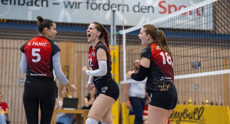 Freude bei Andjela Jovanovic (Barock Volleys MTV Ludwigsburg, 12), Vesna Panic (Barock Volleys MTV Ludwigsburg, 05) & Marisa Zoefeld (Barock Volleys MTV Ludwigsburg, 18). Barock Volleys MTV Ludwigsburg vs TSV GA Stuttgart, Volleyball,VLW-Pokal Damen,Finale, Saison 2025 2026, 09.05.2026, Barock Volleys MTV Ludwigsburg vs TSV GA Stuttgart, Volleyball,VLW-Pokal Damen,Finale, Saison 2025 2026, 09.05.2026 Aalen-Waldhausen Copyright: xEibner-Pressefoto DavidexDixGiovx EP_DGI