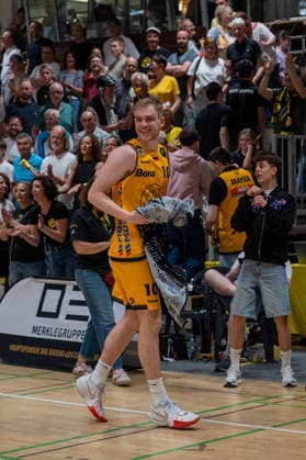 Lukas Werner Zerner (Bozic Estriche Knights Kirchheim, 10), GER, Bozic Estriche Kirchheim Knights vs. BG Goettingen, BARMER 2. Basketball Bundesliga, PlayOffs Viertelfinale 2. Spieltag, Saison 2025 2026, 09.05.2026 GER, Bozic Estriche Kirchheim Knights vs. BG Goettingen, BARMER 2. Basketball Bundesliga, PlayOffs Viertelfinale 2. Spieltag, Saison 2025 2026, 09.05.2026 Kirchheim unter Teck Copyright: xEibner-Pressefoto SilasxKunzx EP_SKZ