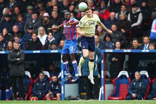 Jake O Brien of Everton and Tyrick Mitchell of Crystal Palace battle for the ball Crystal Palace v Everton, Premier League, Football, Selhurst Park, London , UK - 10 May 2026London Selhurst Park United Kingdom EDITORIAL USE ONLY No use with unauthorised audio, video, data, fixture lists, club league logos or live services. Online in-match use limited to 120 images, no video emulation. No use in betting, games or single club league player publications. Copyright: xSimonxDael Shutterstockx 16868420ac