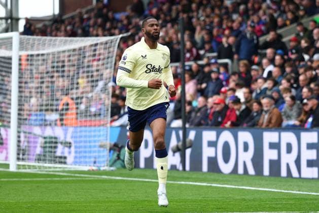 Beto of Everton celebrates after scoring a goal (1-2) Crystal Palace v Everton, Premier League, Football, Selhurst Park, London , UK - 10 May 2026London Selhurst Park United Kingdom EDITORIAL USE ONLY No use with unauthorised audio, video, data, fixture lists, club league logos or live services. Online in-match use limited to 120 images, no video emulation. No use in betting, games or single club league player publications. Copyright: xSimonxDael Shutterstockx 16868420an