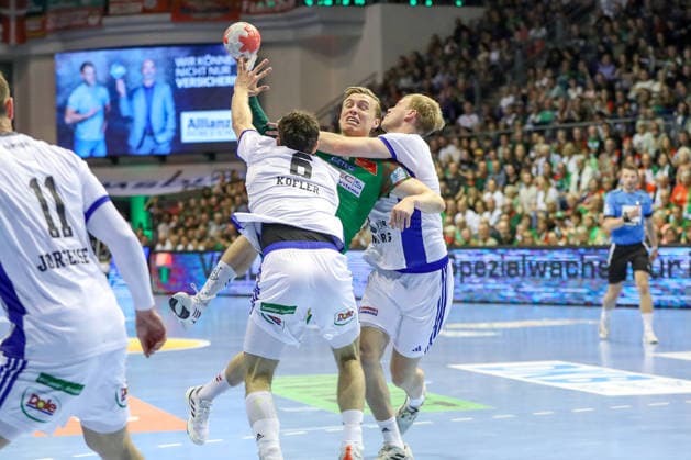 10.05.2026, xgox, Handball - Daikin HBL SC Magdeburg - Handball Verein Hamburg emspor, v.l. Elias Kofler (Hamburg, 6), Gisli Thorgeir Kristjansson (Magdeburg, 10), Ferderik Bo Andersen (Hamburg, 21) Zweikampf, Duell, Kampf, tackle Magdeburg