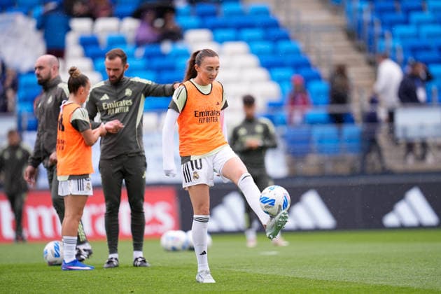 May 10, 2026, Valdebebas, Madrid, Spain: Caroline Weir of Real Madrid warms up during the Spanish Women League, Liga F, football match played between Real Madrid and Atletico De Madrid at Alfredo Di Stefano stadium on May 10, 2026, in Valdebebas, Madrid, Spain. Real Madrid V Atletico De Madrid - Liga F - ZUMAa181 20260510_zaa_a181_005 Copyright: xDennisxAgyemanx