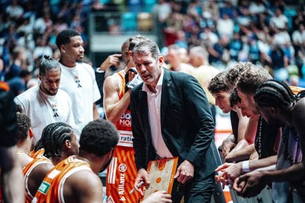 Ty Harrelson (Cheftrainer, Headcoach, ratiopharm Ulm) GER, Skyliners Frankfurt vs. ratiopharm Ulm, easyCredit BBL, Bundesliga, 34 Spieltag, Saison 2025 2026. 10.05.2026 Eibner-Pressefoto Attila Ziga GER, Skyliners Frankfurt vs. ratiopharm Ulm, easyCredit BBL, Bundesliga, 34 Spieltag, Saison 2025 2026. 10.05.2026 Frankfurt am Main Copyright: xEibner-Pressefotox EP_AZA