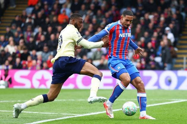 Beto of Everton takes on Maxence Lacroix of Crystal Palace Crystal Palace v Everton, Premier League, Football, Selhurst Park, London , UK - 10 May 2026London Selhurst Park United Kingdom EDITORIAL USE ONLY No use with unauthorised audio, video, data, fixture lists, club league logos or live services. Online in-match use limited to 120 images, no video emulation. No use in betting, games or single club league player publications. Copyright: xSimonxDael Shutterstockx 16868420by