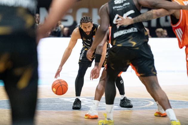 Kaza Kajami-Keane (Nr. 24 Basketball Loewen Braunschweig) GER, Basketball Loewen Braunschweig gegen Chemnitz 99ers, Basketball, easyCredit BBL, Woche 34, Spielzeit 2025 26, 10.05.2026 GER, Basketball Loewen Braunschweig gegen Chemnitz 99ers, Basketball, easyCredit BBL, Woche 34, Spielzeit 2025 26, 10.05.2026 Braunschweig Copyright: xEibner-Pressefoto DanielxREINELTx EP_DRT