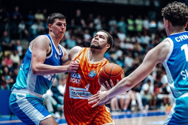 Jacob Knauf (Skyliners Frankfurt, 25), Ledlum (ratiopharm Ulm, 04) GER, Skyliners Frankfurt vs. ratiopharm Ulm, easyCredit BBL, Bundesliga, 34 Spieltag, Saison 2025 2026. 10.05.2026 Eibner-Pressefoto Attila Ziga GER, Skyliners Frankfurt vs. ratiopharm Ulm, easyCredit BBL, Bundesliga, 34 Spieltag, Saison 2025 2026. 10.05.2026 Frankfurt am Main Copyright: xEibner-Pressefotox EP_AZA