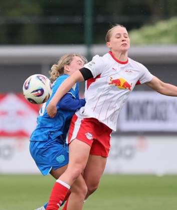 Leipzig, 11.05.2025, Red Bull Campus, Fußball, 1.Bundesliga, Frauen 25.Spieltag , RB Leipzig vs. Bayer 04 Leverkusen , Im Bild von links; Sofie Zdebel ( 16, LEV), Emilia Asgeirsdottir ( 8, RBL). , Nur zur redaktionellen Nutzung. Only editorial use. , DFL DFB regulations prohibit any use of photographs as image sequences and or quasi-video. ,