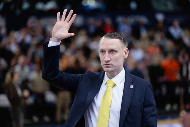Mikko Riipinen (MHP Riesen Ludwigsburg, Chef-Trainer), GER, Rostock Seawolves vs. MHP Riesen Ludwigsburg, easycredit BBL, Basketball, Bundesliga, Play-Ins, Spielzeit 2025 2026, 12.05.2026. GER, Rostock Seawolves vs. MHP Riesen Ludwigsburg, easycredit BBL, Basketball, Bundesliga, Play-Ins, Spielzeit 2025 2026, 12.05.2026. Rostock Copyright: xEibner-Pressefoto DenverxEhrlichx EP_DEH
