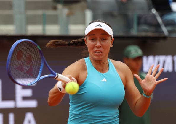 May 13, 2026, Rome, Lazio, Italy: JESSICA PEGULA of USA during the match against I. Swiatek of Poland in the quarterfinals of tennis tournament WTA, Tennis Damen 1000 Internazionali BNL Dâ€⠢Italia, Rome, Italy. Pegula lost 1:6, 2:6. Tennis 2026, WTA Italian Open: Jessica Pegula 1:6, 2:6 - ZUMAc278 20260513_zsp_c278_040 Copyright: xMarcinxCholewinskix