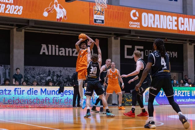 Meissa Faye (OrangeAcademy Ulm, 11) ebim Wurf. OrangeAcademy Ulm vs ETB Miners Essen , Basketball,Barmer Basketball 2. Bundesliga ProB, Play-Offs Finale, Saison 2025 2026, 13.05.2026, OrangeAcademy Ulm vs ETB Miners Essen , Basketball,Barmer Basketball 2. Bundesliga ProB, Play-Offs Finale, Saison 2025 2026, 13.05.2026 Neu-Ulm Copyright: xEibner-Pressefoto DavidexDixGiovx EP_DGI
