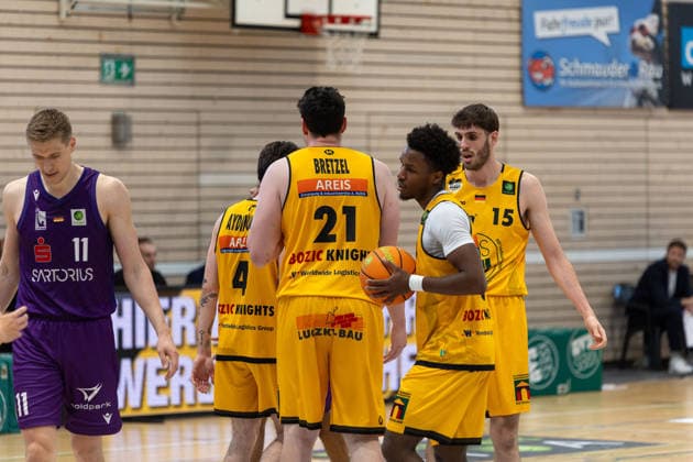 Robin Lodders (BG Goettingen, 11) KIr04 Nicolas Bretzel (Bozic Estriche Knights Kirchheim, 21) Charles Tyorne Harris Jr. (Bozic Estriche Knights Kirchheim, 03) Nil Failenschmid Clavera (Bozic Estriche Knights Kirchheim, 15) GER, Bozic Estriche Knights Kirchheim vs. BG Goettingen, BARMER 2. Basketball Bundesliga, Playoffs Spiel 4, Saison 2025 2026, 14.05.2026 GER, Bozic Estriche Knights Kirchheim vs. BG Goettingen, BARMER 2. Basketball Bundesliga, Playoffs Spiel 4, Saison 2025 2026, 14.05.2026 Goeppingen Copyright: xEibner-Pressefoto NinaxSanderx EP_NSR