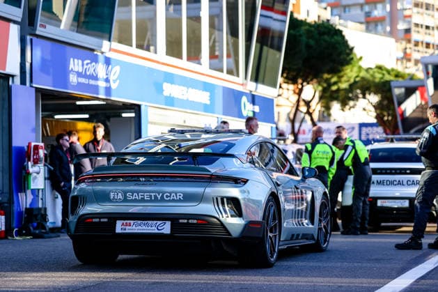 Safety Car in der Boxengasse, ABB FIA Formula E World Championship, WM, Weltmeisterschaft Monaco e-Prix 2026, Monte Carlo, Saison 12 2025 26, Runde 9, 16.05.2026, ABB FIA Formula E World Championship, Monaco e-Prix 2026, Monte Carlo, Saison 12 2025 26, Runde 9, 16.05.2026 Monte Carlo Copyright: xEibner-Pressefoto LauraxRoemerx EP_LRR