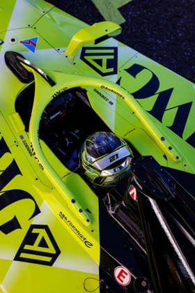 Jake Dennis (Andretti Formula E, 27) erstes freies Training Free Practice 1, Helm, Boxengasse, ABB FIA Formula E World Championship, WM, Weltmeisterschaft Monaco e-Prix 2026, Monte Carlo, Saison 12 2025 26, Runde 9, 16.05.2026, ABB FIA Formula E World Championship, Monaco e-Prix 2026, Monte Carlo, Saison 12 2025 26, Runde 9, 16.05.2026 Monte Carlo Copyright: xEibner-Pressefoto LauraxRoemerx EP_LRR
