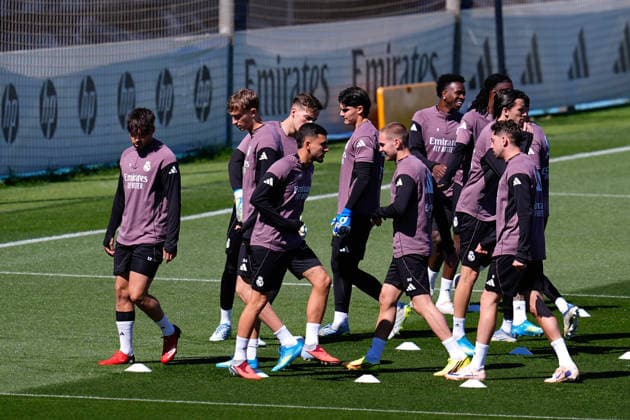 May 16, 2026, Valdebebas, Madrid, Spain: Dean Huijsen, Raul Asencio, Dani Ceballos, Federico Valverde and Franco Mastantuono during the training day of Real Madrid ahead the Spanish League, LaLiga EA Sports, football match against Sevilla FC at Ciudad Deportiva Real Madrid on May 16, 2026, in Valdebebas, Madrid, Spain. Real Madrid Training Session - Laliga Ea Sports - ZUMAa181 20260516_zaa_a181_035 Copyright: xDennisxAgyemanx