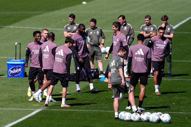 May 16, 2026, Valdebebas, Madrid, Spain: Vinicius Junior during the training day of Real Madrid ahead the Spanish League, LaLiga EA Sports, football match against Sevilla FC at Ciudad Deportiva Real Madrid on May 16, 2026, in Valdebebas, Madrid, Spain. Real Madrid Training Session - Laliga Ea Sports - ZUMAa181 20260516_zaa_a181_045 Copyright: xDennisxAgyemanx