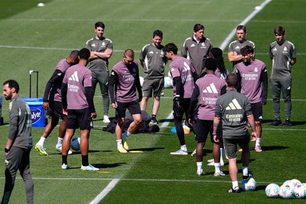 May 16, 2026, Valdebebas, Madrid, Spain: Franco Mastantuono and Thiago Pitarch Pinar during the training day of Real Madrid ahead the Spanish League, LaLiga EA Sports, football match against Sevilla FC at Ciudad Deportiva Real Madrid on May 16, 2026, in Valdebebas, Madrid, Spain. Valdebebas Spain - ZUMAa181 20260516_zaa_a181_052 Copyright: xDennisxAgyemanx
