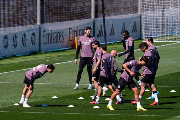 May 16, 2026, Valdebebas, Madrid, Spain: Thibaut Courtois during the training day of Real Madrid ahead the Spanish League, LaLiga EA Sports, football match against Sevilla FC at Ciudad Deportiva Real Madrid on May 16, 2026, in Valdebebas, Madrid, Spain. Real Madrid Training Session - Laliga Ea Sports - ZUMAa181 20260516_zaa_a181_066 Copyright: xDennisxAgyemanx