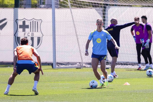 May 16, 2026, Sant Joan Despi, Barcelona, SPAIN: Dani Olmo during the training day of FC Barcelona, Barca ahead the Spanish League, Laliga EA Sports, football match against Real Betis at Ciudad Esportiva Joan Gamper on May 16, 2026 in Sant Joan Despi, Barcelona, Spain. FC Barcelona Training And press conference, PK, Pressekonferenz - LaLiga EA Sports - ZUMAa181 20260516_zaa_a181_102 Copyright: xJavierxBorregox