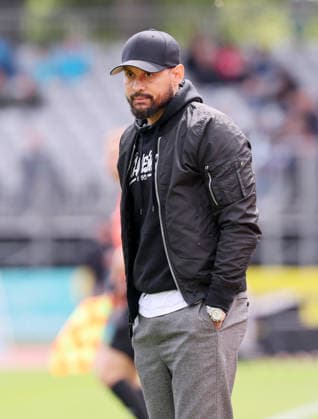 Scheinfurt, 16.05.2026, Sachs Stadion, Fußball, 3.Liga, 38.Spieltag , 1.FC Schweinfurt vs. FC Erzgebirge Aue , Im Bild; Trainer Jermaine Jones, 1.FC Schweinfurt. , Nur für journalistische Zwecke. Only for editorial use! , DFB DFL regulations prohibit any use of photographs as image sequences and or quasi-video. ,