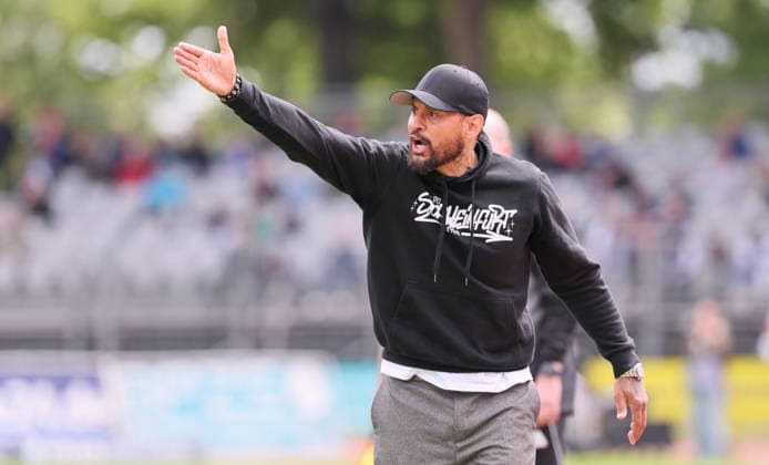 Scheinfurt, 16.05.2026, Sachs Stadion, Fußball, 3.Liga, 38.Spieltag , 1.FC Schweinfurt vs. FC Erzgebirge Aue , Im Bild; Trainer Jermaine Jones, 1.FC Schweinfurt. , Nur für journalistische Zwecke. Only for editorial use! , DFB DFL regulations prohibit any use of photographs as image sequences and or quasi-video. ,