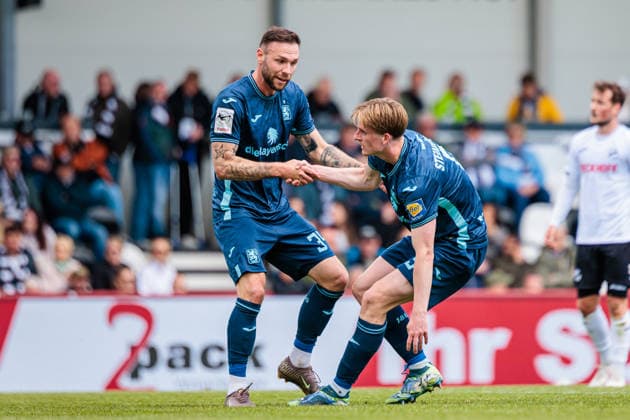 v.l. Patrick Hobsch (TSV 1860 Muenchen, 34), Justin Steinkoetter (TSV 1860 Muenchen, 09) GER, SC Verl vs. TSV 1860 Muenchen, Fussball, 3. Liga, 38. Spieltag, Spielzeit 2025 2026, 16.05.2026 DFL Regulations prohibit any use of photographers as image sequences and or quasi-video. GER, SC Verl vs. TSV 1860 Muenchen, Fussball, 3. Liga, 38. Spieltag, Spielzeit 2025 2026, 16.05.2026 Verl Copyright: xEibner-Pressefoto JanxRollingerx EP_JSK