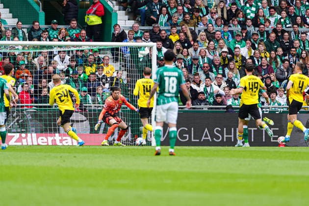 Tor zum 1:0 Jens Stage (SV Werder Bremen, 06), wegen Abseits ABERKANNT GER, SV Werder Bremen vs. Borussia Dortmund, Fussball, Bundesliga, Spieltag 30, Spielzeit 2025 2026, 16.05.2026 DFL REGULATIONS PROHIBIT ANY USE OF PHOTOGRAPHS AS IMAGE SEQUENCES AND OR QUASI-VIDEO GER, SV Werder Bremen vs. Borussia Dortmund, Fussball, Bundesliga, Spieltag 30, Spielzeit 2025 2026, 16.05.2026 Bremen Copyright: xEibner-Pressefoto MarcelxvonxFehrnx EP_MFN