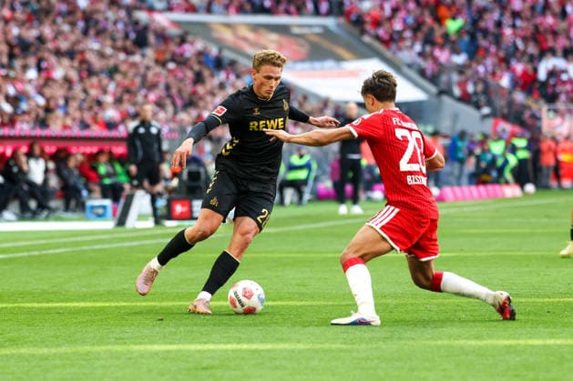 Sebastian Sebulonsen (1. FC Koeln, 28) mit Ball mit Tom Bischof (FC Bayern Muenchen, 20), GER, FC Bayern Muenchen vs. 1. FC Koeln, Fussball, Bundesliga, 34. Spieltag, Saison 2025 2026, 16.05.2026, DFL DFB REGULATIONS PROHIBIT ANY USE OF PHOTOGRAPHS as IMAGE SEQUENCES and or QUASI-VIDEO, GER, FC Bayern Muenchen vs. 1. FC Koeln, Fussball, Bundesliga, 34. Spieltag, Saison 2025 2026, 16.05.2026 Muenchen Copyright: xEibner-Pressefoto JennixMaulx EP_JML