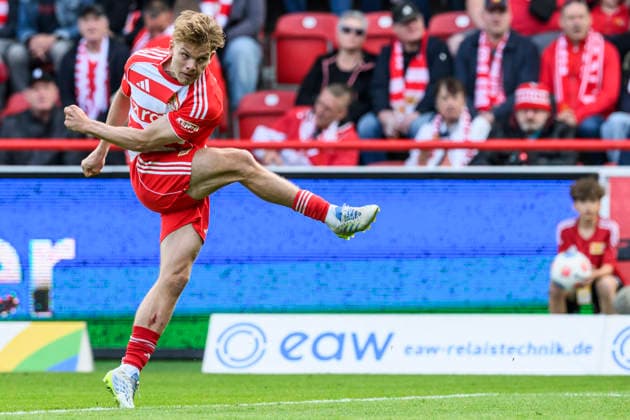 v.l.: Andras Schaefer ( 1.FC Union Berlin, 13), schiesst Tor zum 3:0, GER, Berlin, 1. FC Union Berlin gegen FC Augsburg, 1. Bundesliga, Fußball, DFB, letzter Spieltag, Saison 2025 2026, Alte Försterei, 16. Mai 2026, DFB DFL REGULATIONS PROHIBIT ANY USE OF PHOTOGRAPHS AS IMAGE SEQUENCES AND OR QUASI-VIDEO, Copyright: HMBxMedia UwexKoch