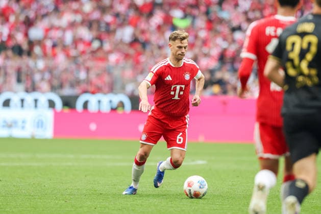 Joshua Kimmich (FC Bayern Muenchen, 06) mit Ball, GER, FC Bayern Muenchen vs. 1. FC Koeln, Fussball, Bundesliga, 34. Spieltag, Saison 2025 2026, 16.05.2026, DFL DFB REGULATIONS PROHIBIT ANY USE OF PHOTOGRAPHS as IMAGE SEQUENCES and or QUASI-VIDEO, GER, FC Bayern Muenchen vs. 1. FC Koeln, Fussball, Bundesliga, 34. Spieltag, Saison 2025 2026, 16.05.2026 Muenchen Copyright: xEibner-Pressefoto JennixMaulx EP_JML