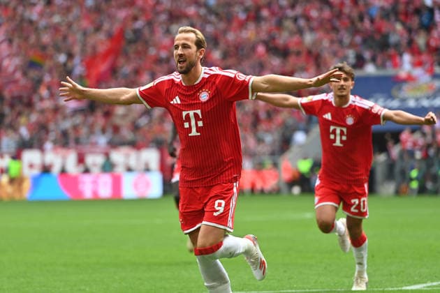 Torjubel Harry KANE (Bayern Muenchen), Jubel,Freude,Begeisterung,, Aktion,Einzelbild,angeschnittenes Einzelmotiv,Halbfigur,halbe Figur. Fussball 1. Bundesliga Saison 2025 2026, 34.Spieltag, Spieltag34 FC Bayern Muenchen - 1.FC Koeln 5-1 am 16.05.2026 , A L L I A N Z A R E N A.