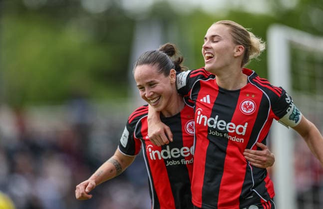 GER, Frankfurt, Eintracht Frankfurt vs Union Berlin, Google Pixel Bundesliga, Fussball, DFB, Spielzeit 2025 2026, Stadion am Brentanobad, 26. Spieltag im Bild: Geraldine Reuteler (Eintracht Frankfurt Frauen 14), Laura Freigang (Eintracht Frankfurt Frauen 10), Tor, Jubel und Freude, Emotionen, 2:2 DFB DFL REGULATIONS PROHIBIT ANY USE OF PHOTOGRAPHS AS IMAGE SEQUENCES AND OR QUASI-VIDEO, 17.05.2026 Copyright: HMBxMedia HendrikxHamelau
