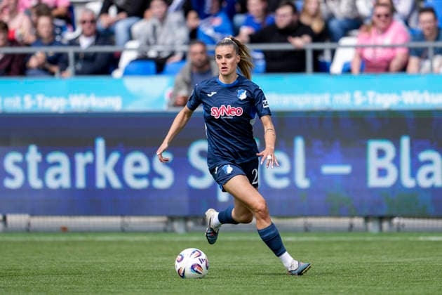 Selina Cerci (TSG, 29), am Ball, Freisteller, Ganzkörper, Einzelbild, Einzelfoto, Aktion, Action, 17.05.2026, Sinsheim (Hoffenheim) (Deutschland), Fussball, Google Pixel Frauen-Bundesliga, TSG 1899 Hoffenheim - RB Leipzig, DFB DFL REGULATIONS PROHIBIT ANY USE OF PHOTOGRAPHS AS IMAGE SEQUENCES AND OR QUASI-VIDEO.