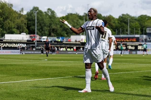David Ngabi Mokwa (SV 07 Elversberg) bejubelt den Treffer zum 2:0, SV Elversberg vs SC Preussen Muenster, Fussball, 2. Bundesliga, 34. Spieltag, Saison 2025 2026, 17.05.2026 DFB regulations prohibit any use of photographs as image sequences and or quasi-video. SV Elversberg vs SC Preussen Muenster, Fussball, 2. Bundesliga, 34. Spieltag, Saison 2025 2026, 17.05.2026 Copyright: xEibner-Pressefoto AlexanderxNeisx EP_ANS
