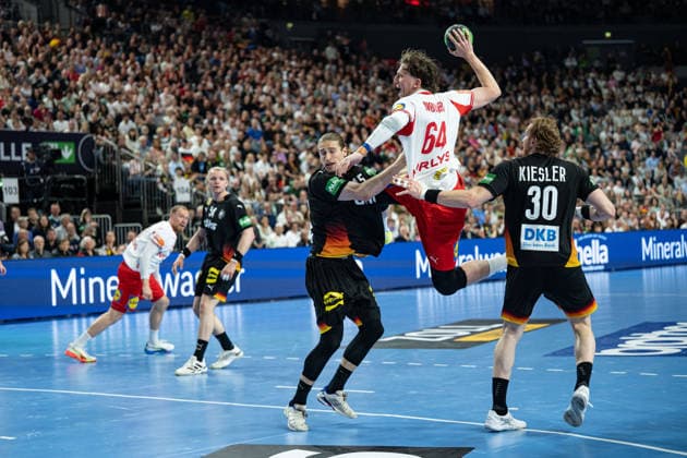 Mens Handball international match, Länderspiel, Nationalmannschaft Germany - Denmark. May 17, 2026 Juri Knorr (Germany Deutschland, 15), Lasse Moller (Denmark, 64), Tom Kiesler (Germany Deutschland, 30), ; Mens Handball International Match, Germany - Denmark. May 17, 2026 Copyright: xBEAUTIFULxSPORTS Erlhofx