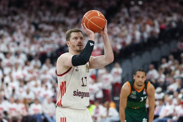Andreas Obst (FC Bayern Basketball, 13) mit Ball, GER, FC Bayern Basketball vs. Vet Concept Gladiators Trier, Basketball, easycredit Basketball Bundesliga, Playoffs, Viertelfinale Saison 2025 2026, 17.05.2026, GER, FC Bayern Basketball vs. Vet Concept Gladiators Trier, Basketball, easycredit Basketball Bundesliga, Playoffs, Viertelfinale Saison 2025 2026, 17.05.2026 Muenchen Copyright: xEibner-Pressefoto JennixMaulx EP_JML