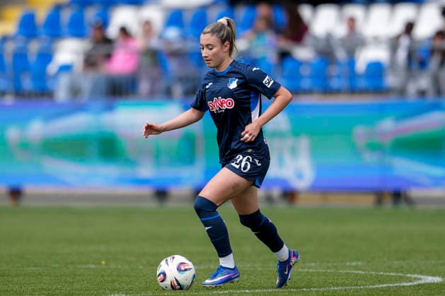 Janna Grimm (TSG, 26), am Ball, Freisteller, Ganzkörper, Einzelbild, Einzelfoto, Aktion, Action, 17.05.2026, Sinsheim (Hoffenheim) (Deutschland), Fussball, Google Pixel Frauen-Bundesliga, TSG 1899 Hoffenheim - RB Leipzig, DFB DFL REGULATIONS PROHIBIT ANY USE OF PHOTOGRAPHS AS IMAGE SEQUENCES AND OR QUASI-VIDEO.