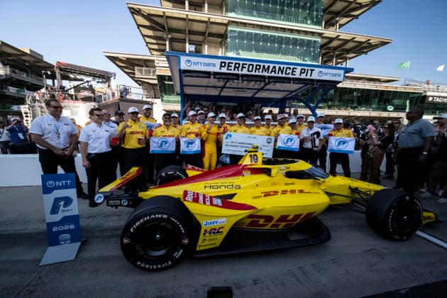 May 17, 2026, Speedway, Indiana, USA: NTT IndyCar, Indy Car, IRL, USA SERIES driver, {persons}, wins the pole award for the Indianapolis 500 at Indianapolis Motor Speedway in SPEEDWAY, Indiana, USA. Speedway USA - ZUMAa161 20260517_aaa_a161_001 Copyright: xDavidxRxDahlxGrindstonexMediaxGrx