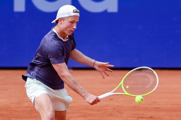 Max Schoenhaus (Germany) kontrolliert den Ball, Bitpanda Hamburg Open, Bitpanda Hamburg Open, Rothenbaum am 18. May 2026 in Hamburg, Deutschland. (Foto von Marco Steinbrenner DeFodi Images) Max Schoenhaus (Germany) controls the ball, Bitpanda Hamburg Open, Bitpanda Hamburg Open, Rothenbaum, May 18, 2026 in Hamburg, Germany. (Photo by Marco Steinbrenner DeFodi Images) -