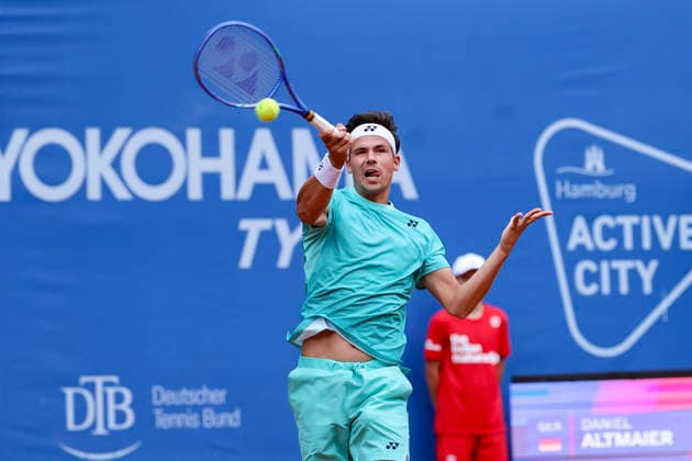 Daniel Altmaier (Germany) kontrolliert den Ball, Bitpanda Hamburg Open, Bitpanda Hamburg Open, Rothenbaum am 18. May 2026 in Hamburg, Deutschland. (Foto von Marco Steinbrenner DeFodi Images) Daniel Altmaier (Germany) controls the ball, Bitpanda Hamburg Open, Bitpanda Hamburg Open, Rothenbaum, May 18, 2026 in Hamburg, Germany. (Photo by Marco Steinbrenner DeFodi Images) -
