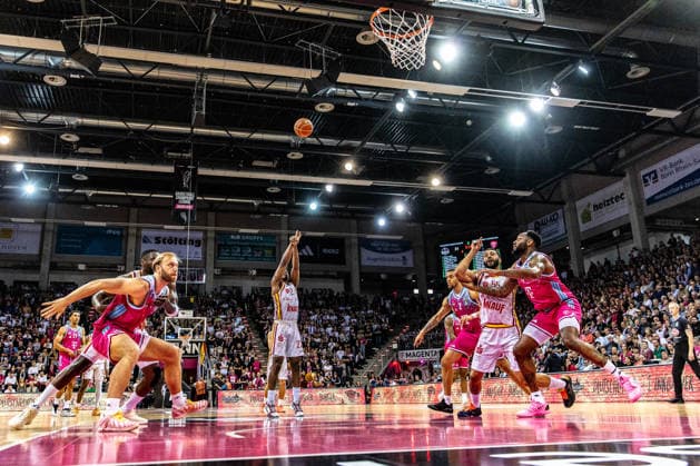 Johnathan Stove (Fitness First Wuerzburg Baskets, 22) beim Freiwurf Telekom Baskets Bonn vs. Fitness First Wuerzburg Baskets, Basketball, easy Credit BBL, Playoffs, Viertelfinale, 2. Spieltag, 2025 2026, 18.05.2026 Telekom Baskets Bonn vs. Fitness First Wuerzburg Baskets, Basketball, easy Credit BBL, Playoffs, Viertelfinale, 2. Spieltag, 2025 2026, 18.05.2026 Bonn Copyright: xEibner-Pressefoto GerhardxWingenderx EP_GWR